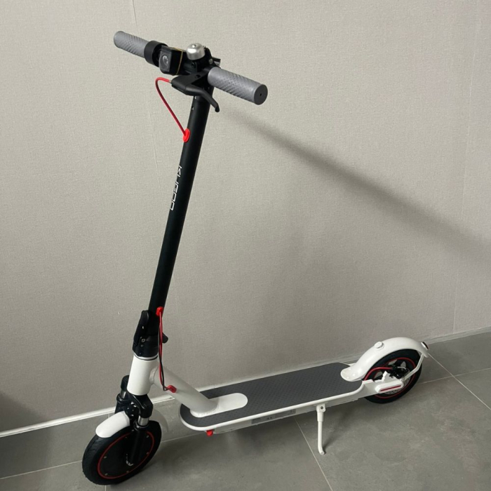 ゴールど　R-365 Купить Электросамокат Kugoo M365 PRO MAX Белый с передним